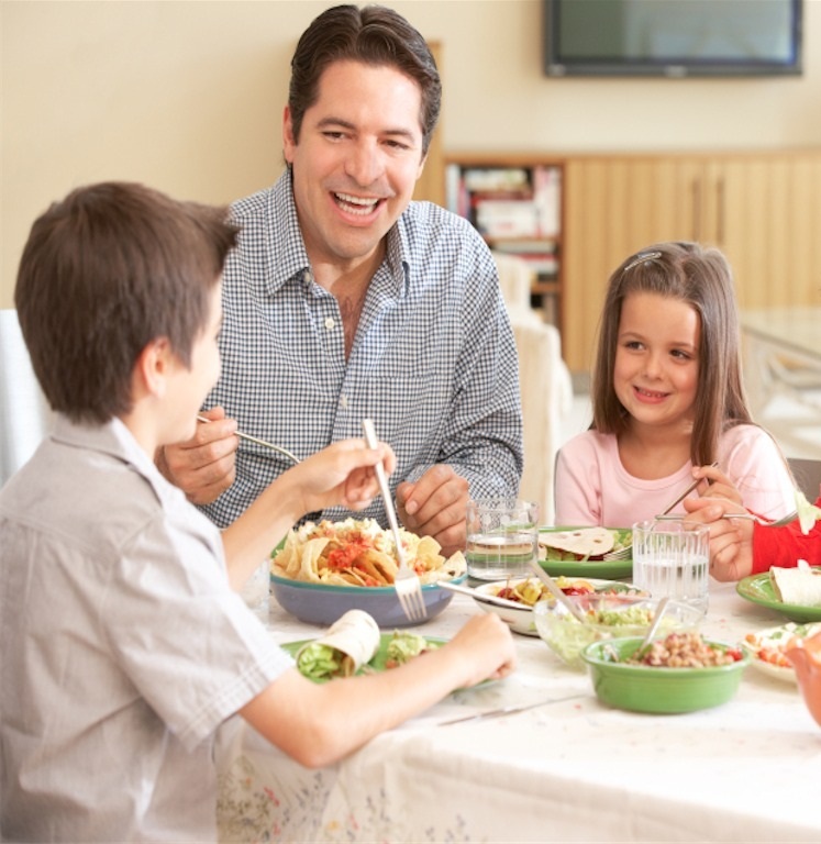 Family Dinners Protect Kids | Financial Tribune